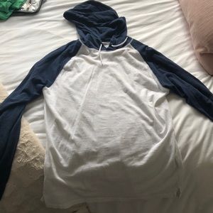 Long sleeve with hood.